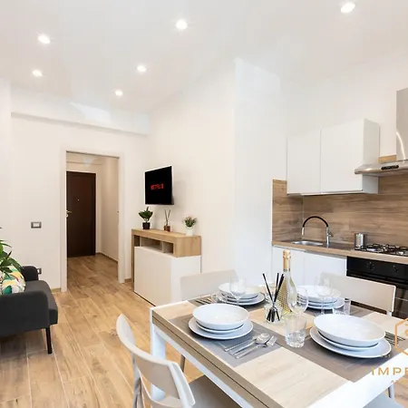 Apartment Imperium Consolae - 3 Bdrm, 200mt To Metro, Terrace, A-c *