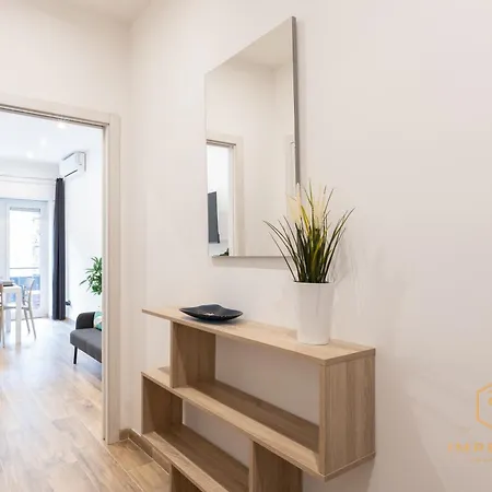 Apartment Imperium Consolae - 3 Bdrm, 200mt To Metro, Terrace, A-c Rom