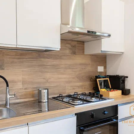 Apartment Imperium Consolae - 3 Bdrm, 200mt To Metro, Terrace, A-c *
