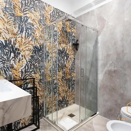 Apartment Imperium Consolae - 3 Bdrm, 200mt To Metro, Terrace, A-c Rom